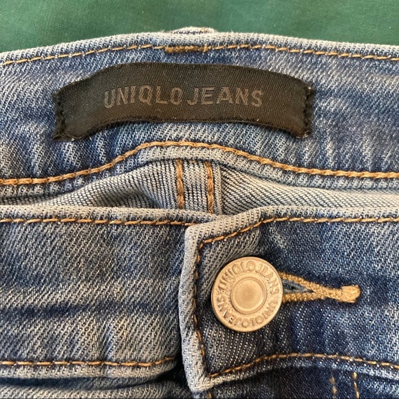 UNIQLO women's regular straight high rise jeans - Picture 4 of 6